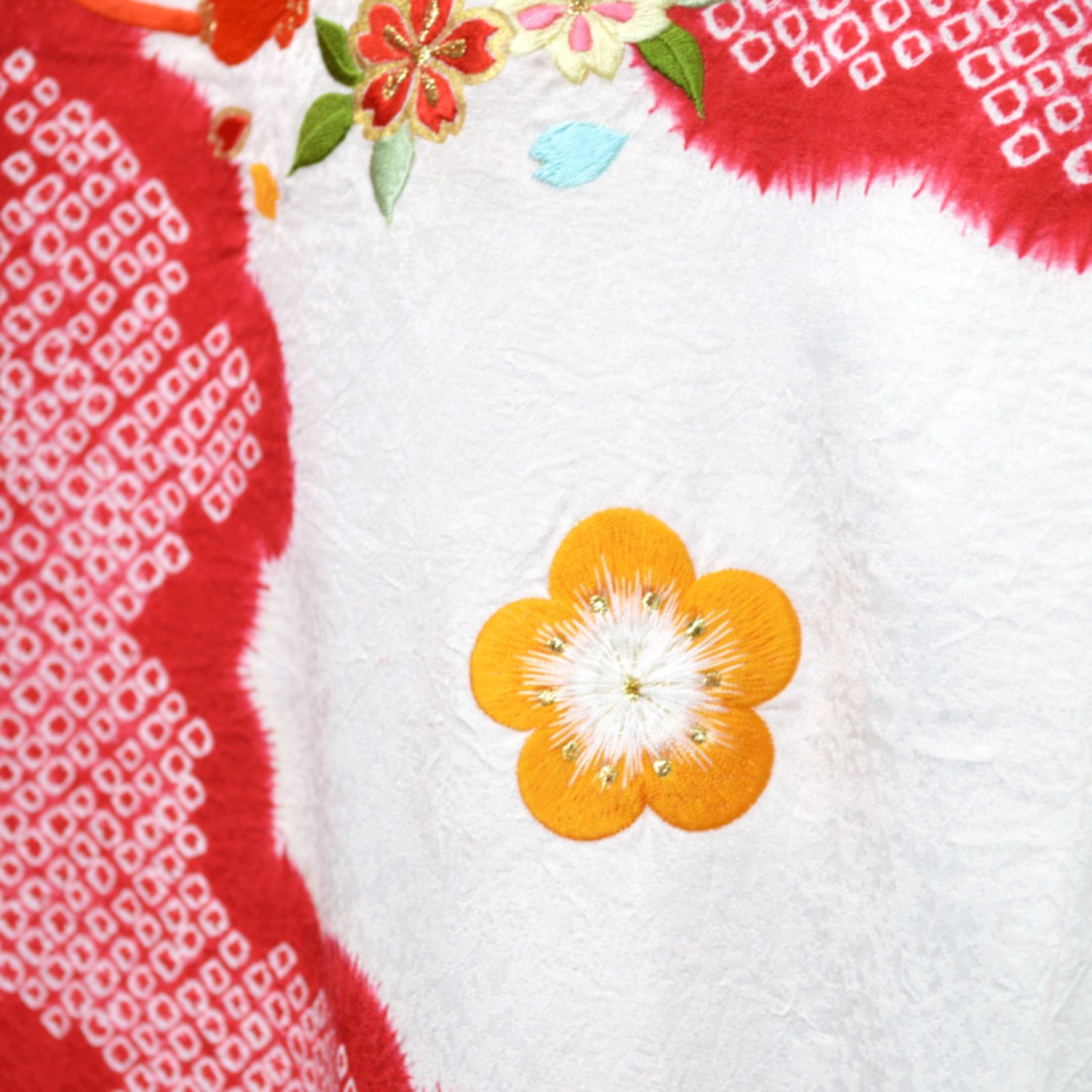 新品》女の子 お宮参り 熨斗目 赤 刺繍 のしめ 女児 正絹 高級品 鞠 梅 