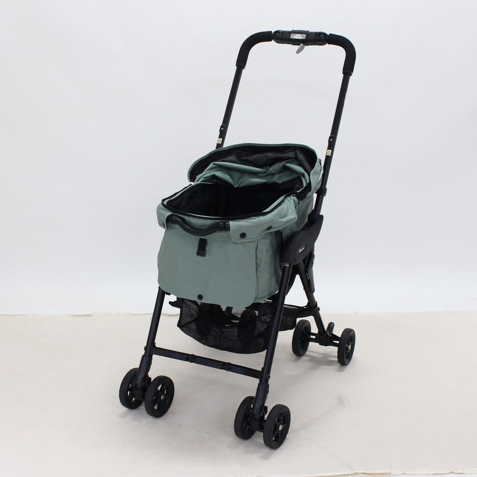 中古 コンビ ペットカート ミリミリライト アルファ バニアン