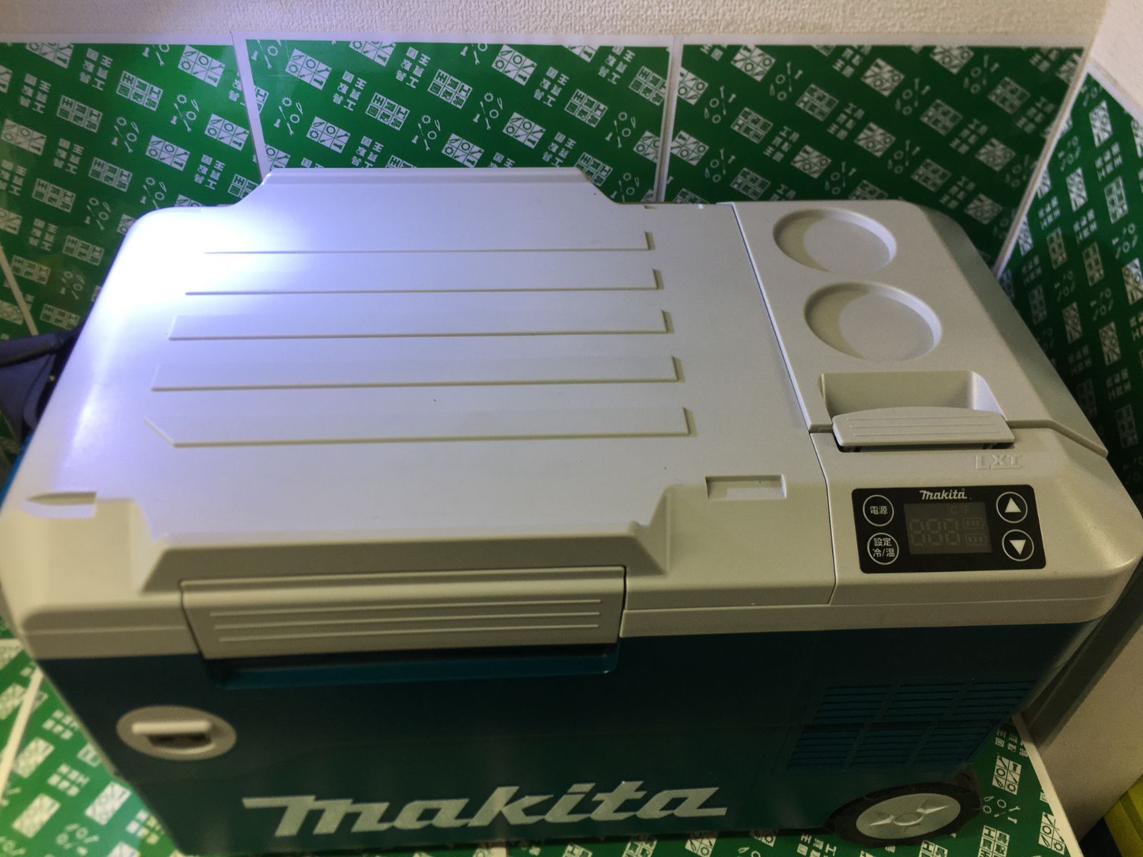 ジャンク品】makita(マキタ) 18v充電式保冷温庫 (本体のみ) CW180DZ/IT097Y6CW6VO - メルカリ