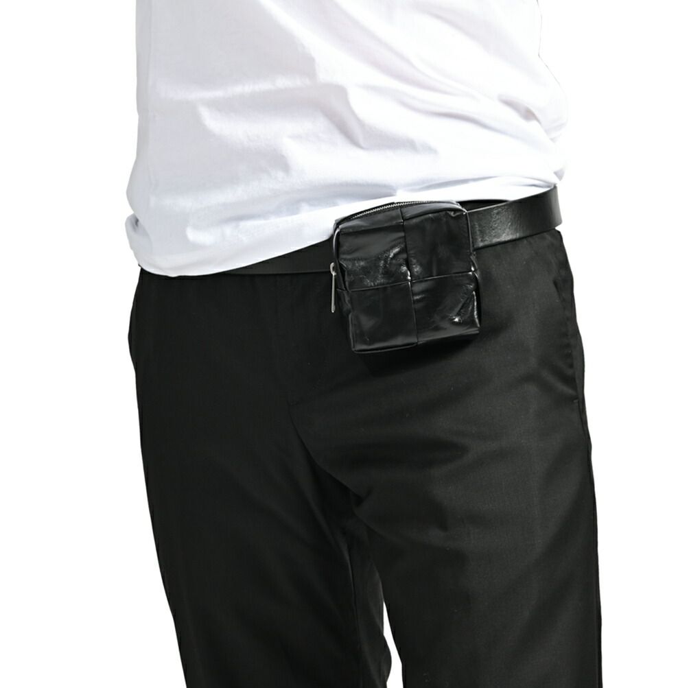 BOTTEGA VENETA Bottega Veneta/Cassette Belt Metal Buckle Zip Clutch Multi Intrecciato Calf Leather Black 415887