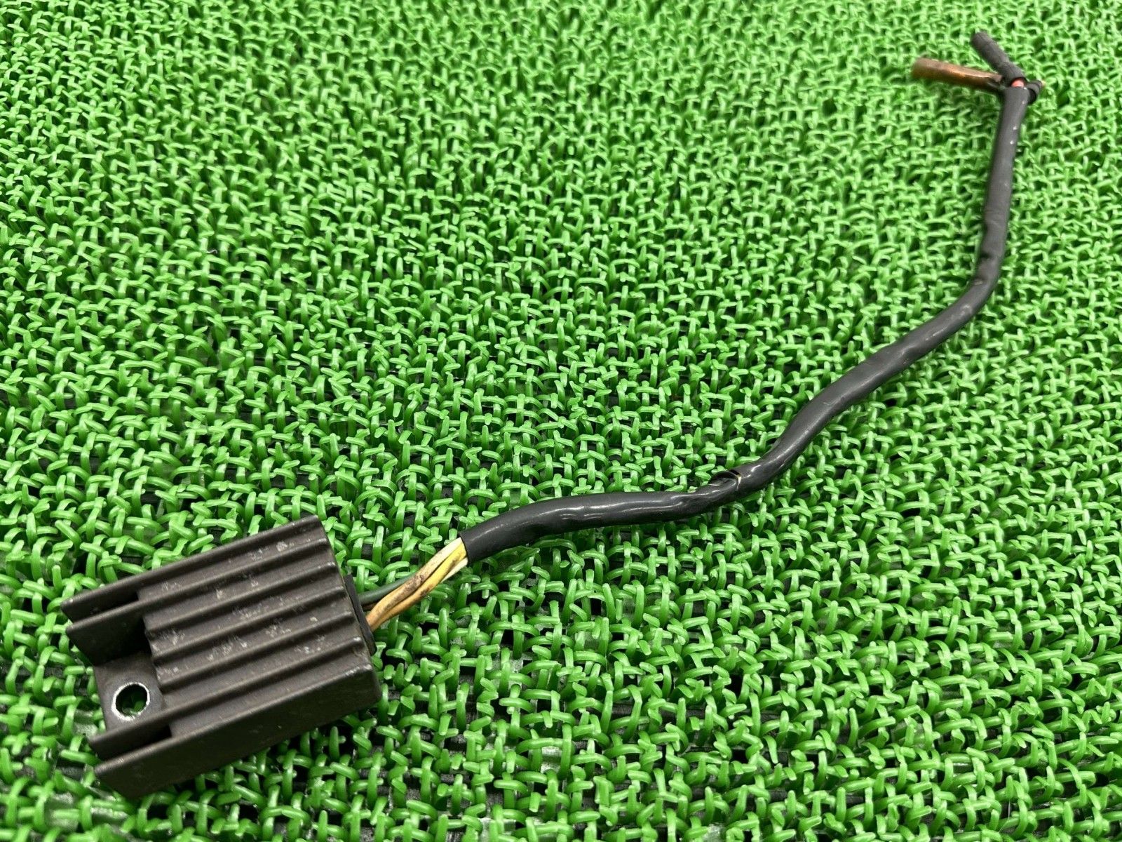 XLR250 レギュレター ホンダ 純正 バイク 部品 MD22 レギュレーター レクチファイア カプラー加工済 機能的問題なし uR