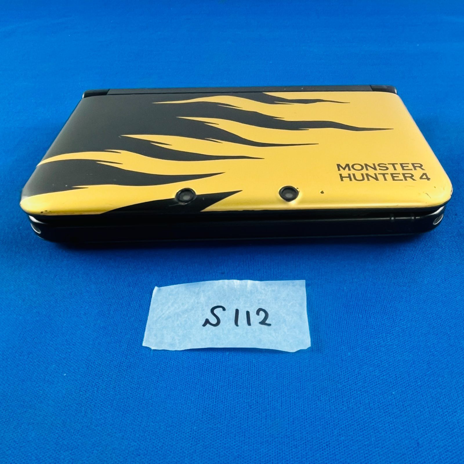 ◇S112【限定デザイン】Nintendo 3DSLL モンスターハンター4 