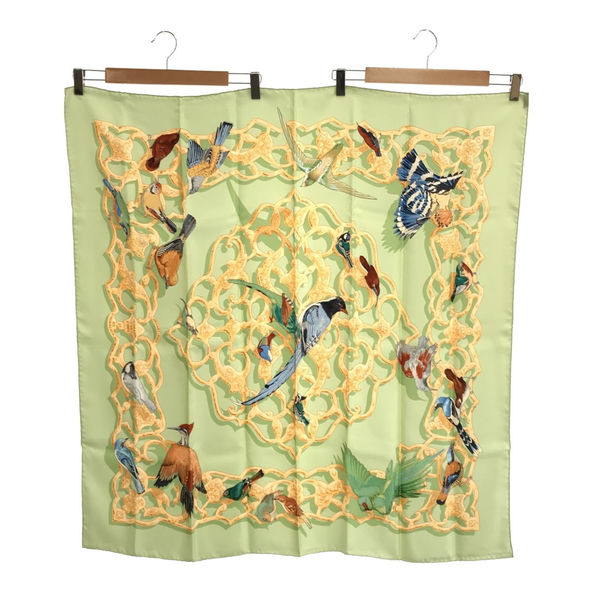 【新品未使用品】HERMES エルメス　カレ90  インドとヒマラヤの小鳥たち エルメス HERMES カレ90 スカーフ インドとヒマラヤの小鳥たち