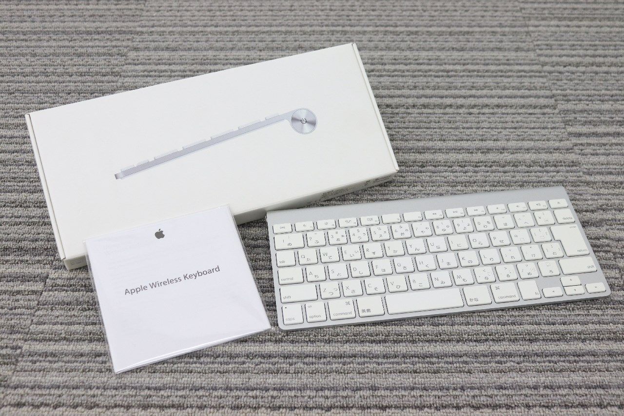 ★カオリ★【Apple】純正☆ワイヤレスキーボード 送料込 ☆送料無料 / キーボード APPLE Wireless Keyboard A1314