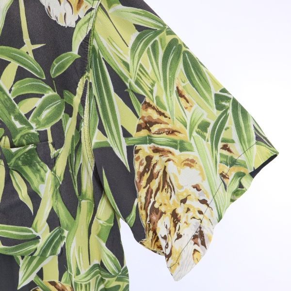 美品 90s SUN SURF サンサーフ アロハシャツ 伊勢海老 M品番 緑 希少！90s『SUN SURF』サンサーフ アロハシャツ M品番 シア