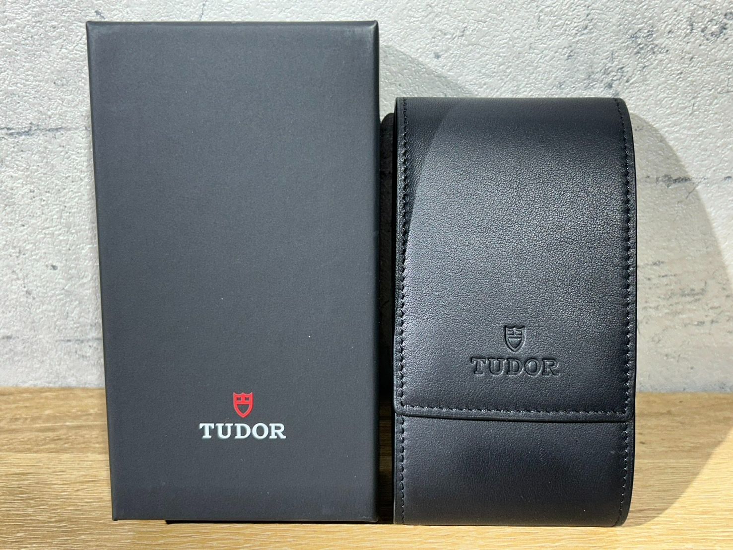 チューダー　ウォッチケース　携帯ケース　非売品ノベルティ 非売品 TUDOR チューダー ノベルティ 時計ケース 携帯ケース