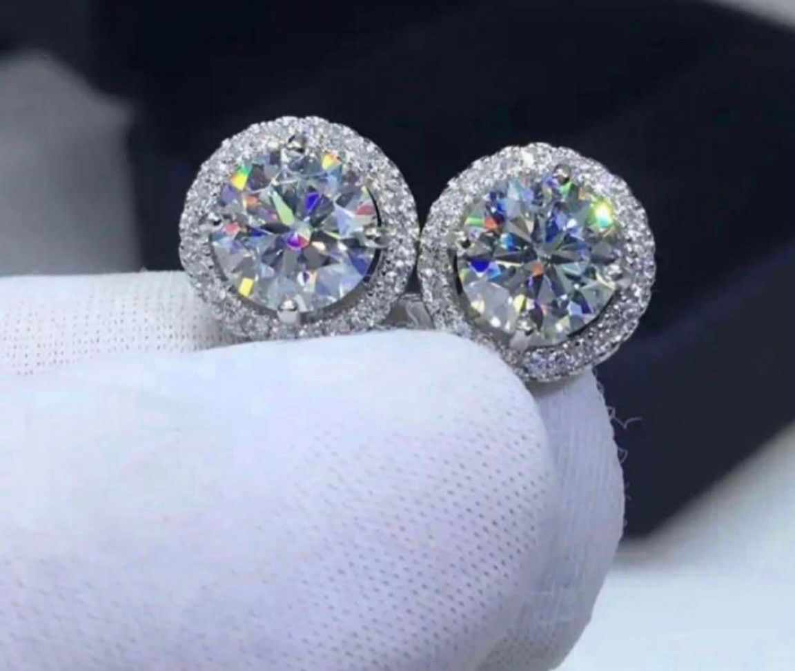 ctモアサナイト ピアス