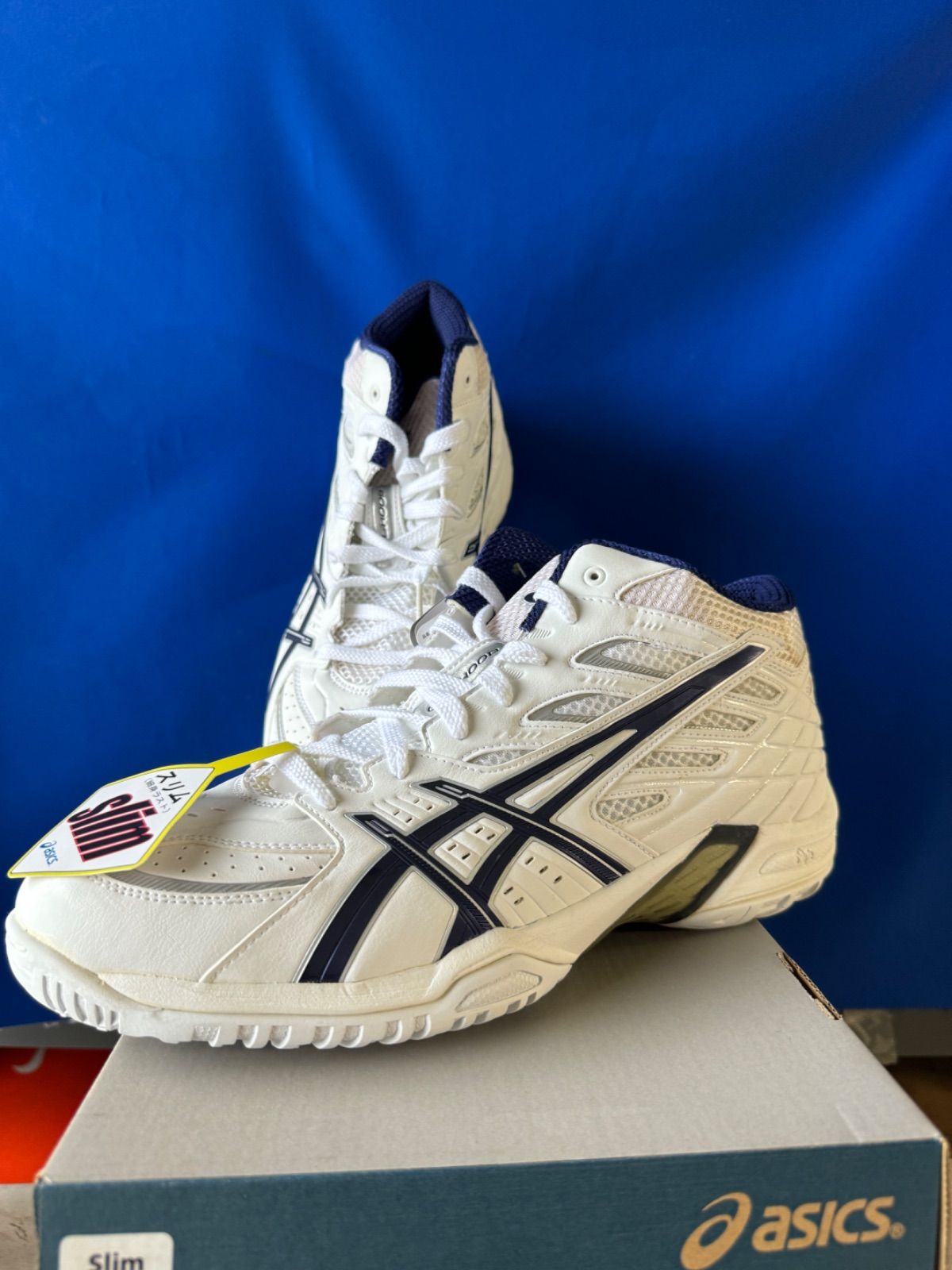 【赤字覚悟！期間限定セール！】GELHOOPシリーズ3作目！人気の白紺！asics GELHOOP V3 slim [TBF676-0150]28.5/29.0/29.5/30cm