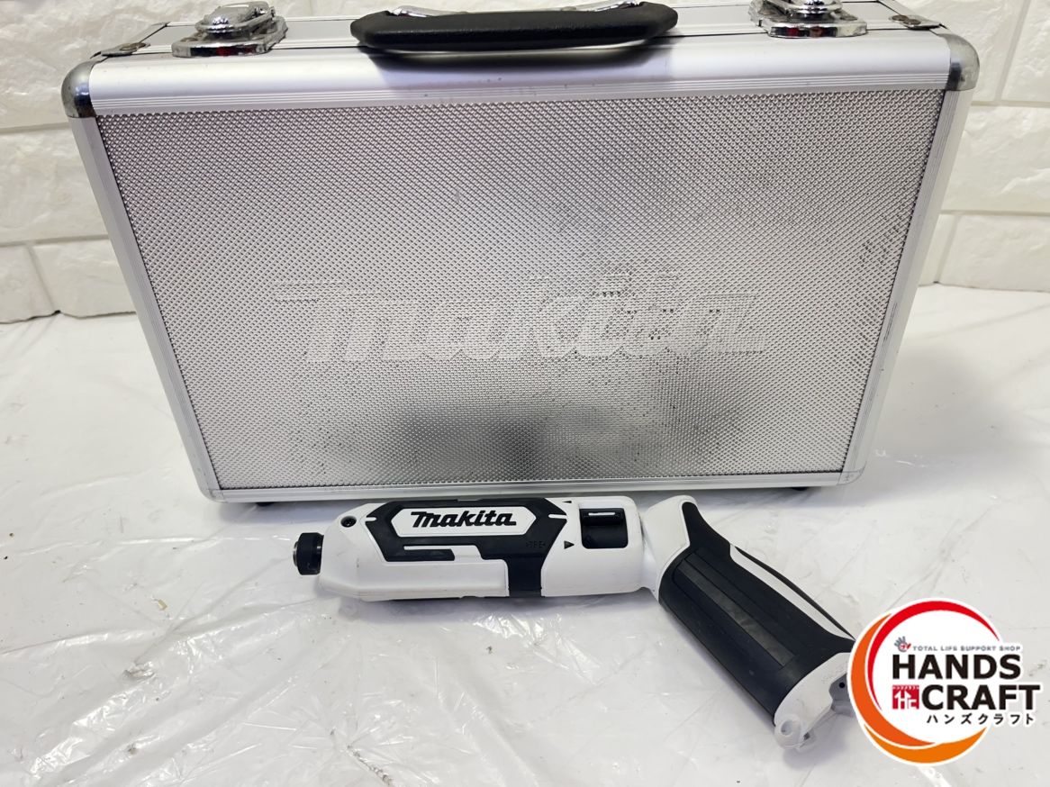 ▽ マキタ TD022D 充電式ペンインパクトドライバ フルセット 7.2V 充電器×1 バッテリー×2 ケース付
