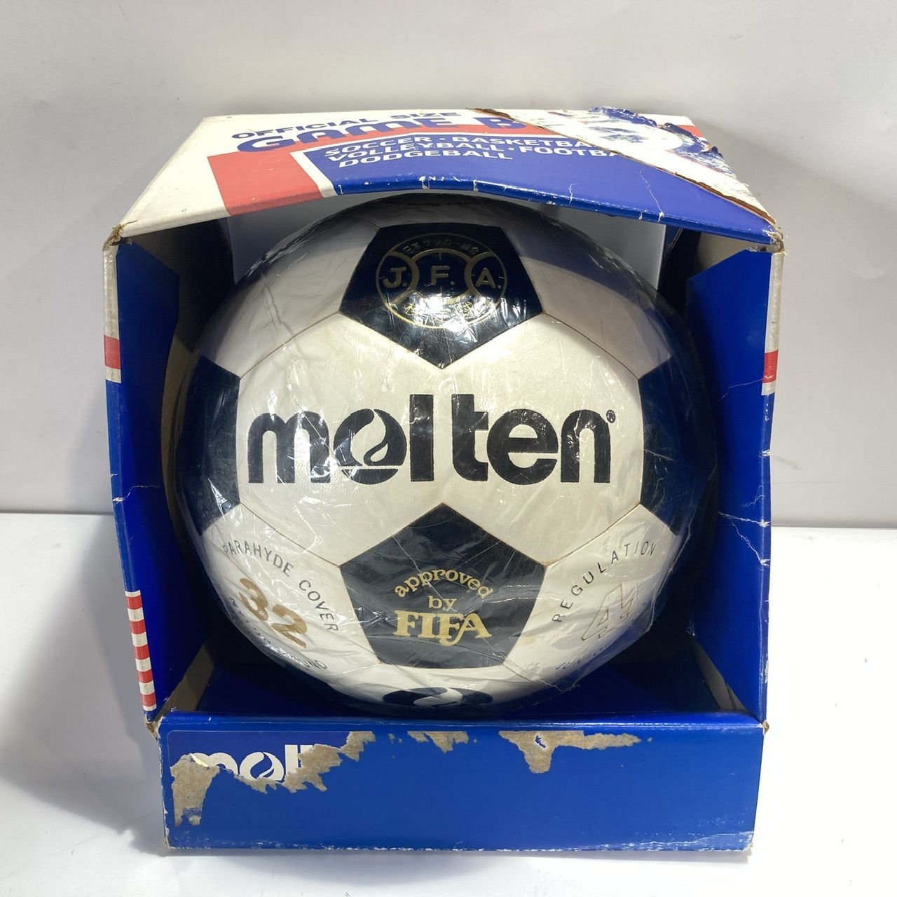molten モルテン FIFA サッカーボール 4号 (管理番号：OKU9570