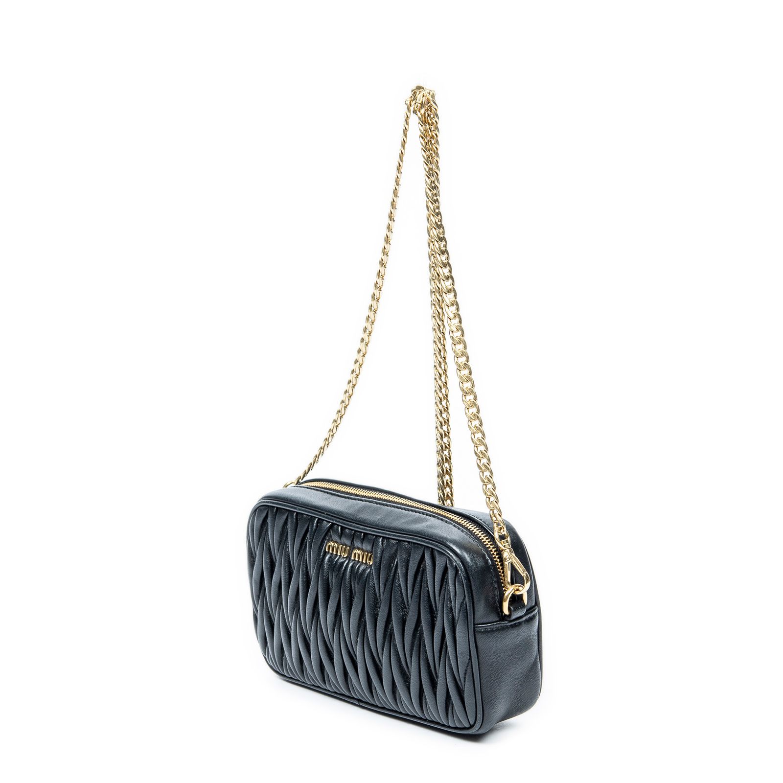 【最新作入荷】 MIU MIU ミュウミュウカメラバッグ黒マトラッセレザーA