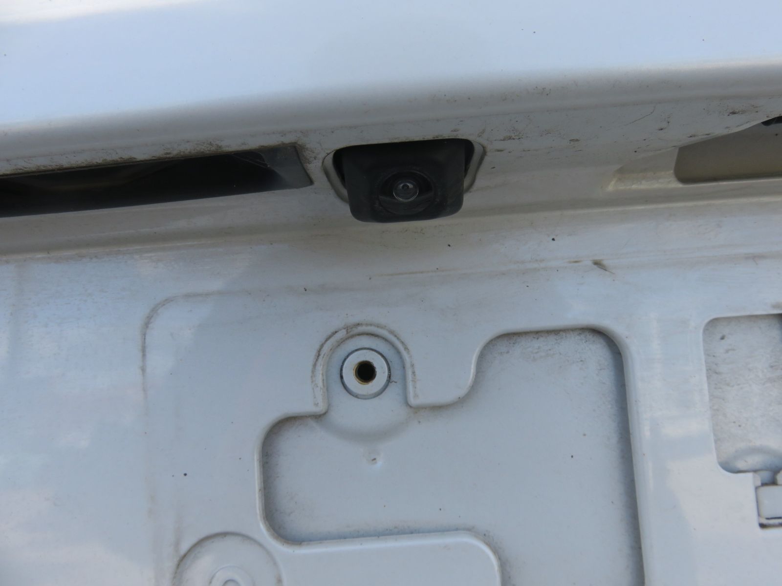 SFC2612 ヴェルファイア ANH20W ANH25W GGH20W GGH25W 前期 純正 パワーバックドア リアゲート トランク ハッチバック カメラ付き 070 パールホワイト