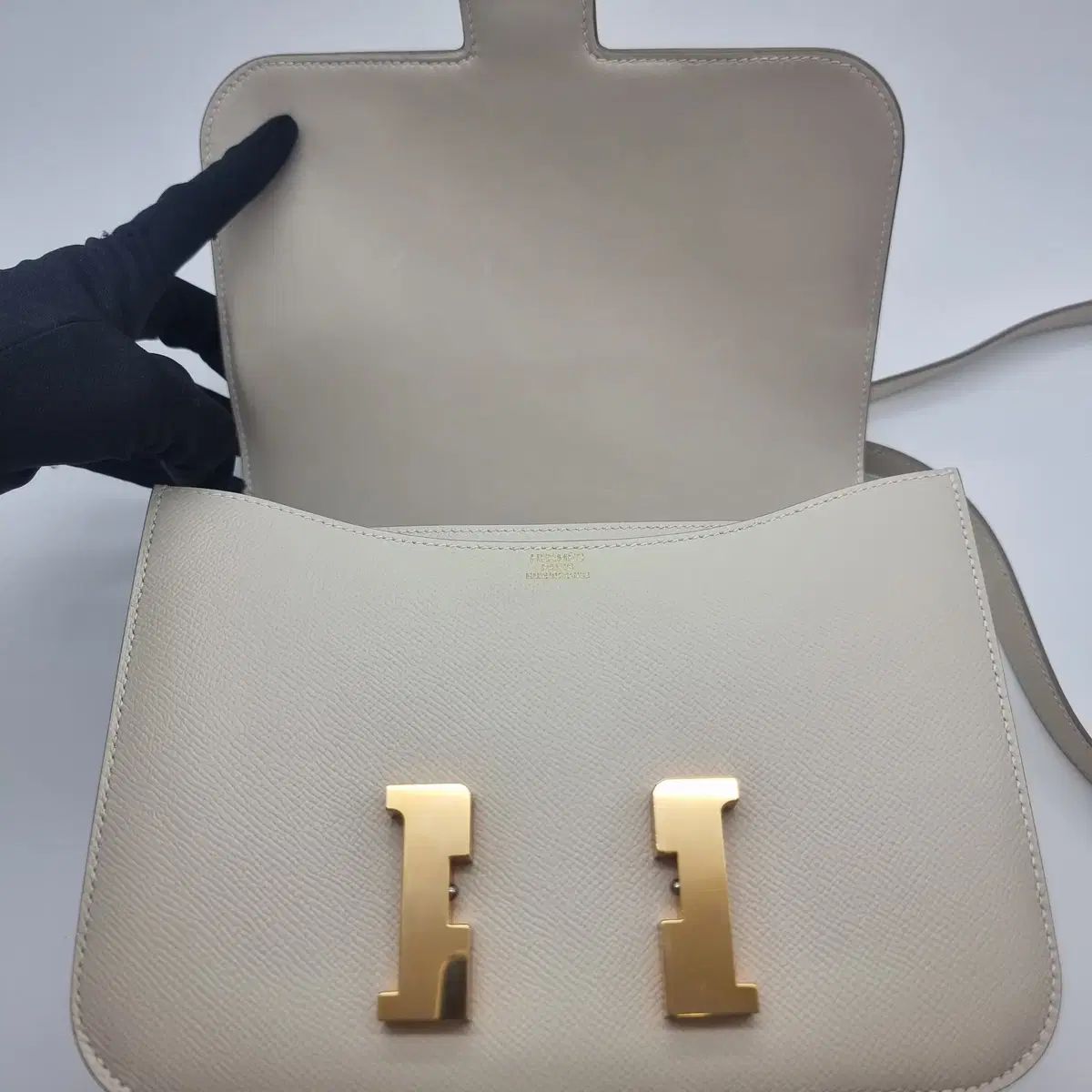 最低価格) プラダ ブラッシュド トートバッグ クロスバッグ ホワイト