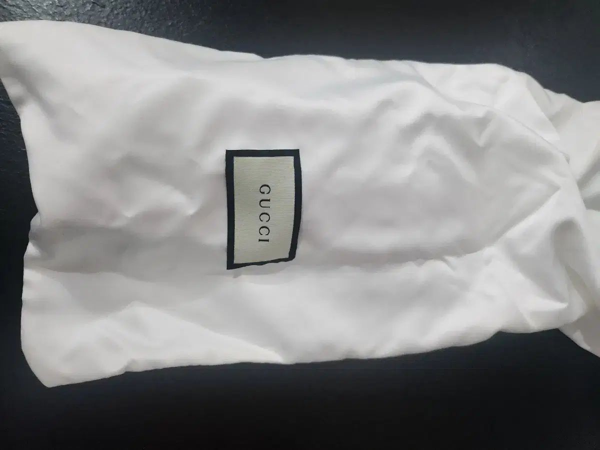 GUCCI グッチ