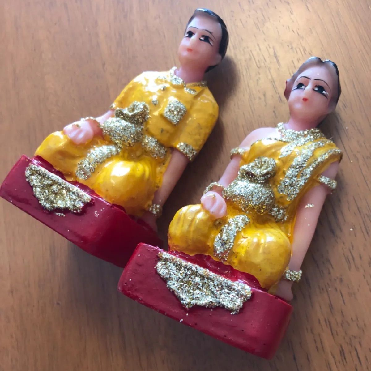 ラオスの仏教夫婦？男女の信徒、伝統の置き物 アジアン雑貨 - メルカリ