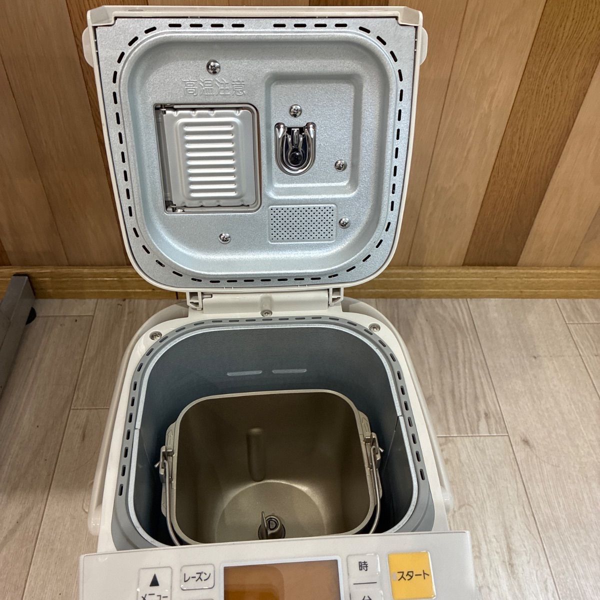 中古】 パナソニック ホームベーカリー SD-BMS105-SW新品 