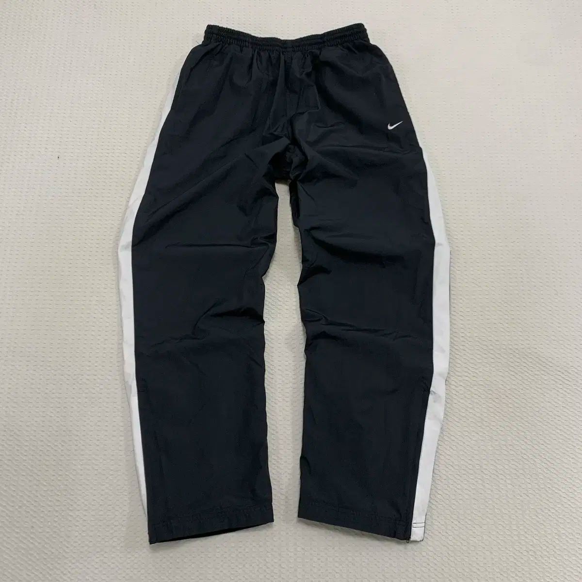 L Nike(ナイキ） サイドライン ウォームアップパンツ （ A6 ー 22 124 ）