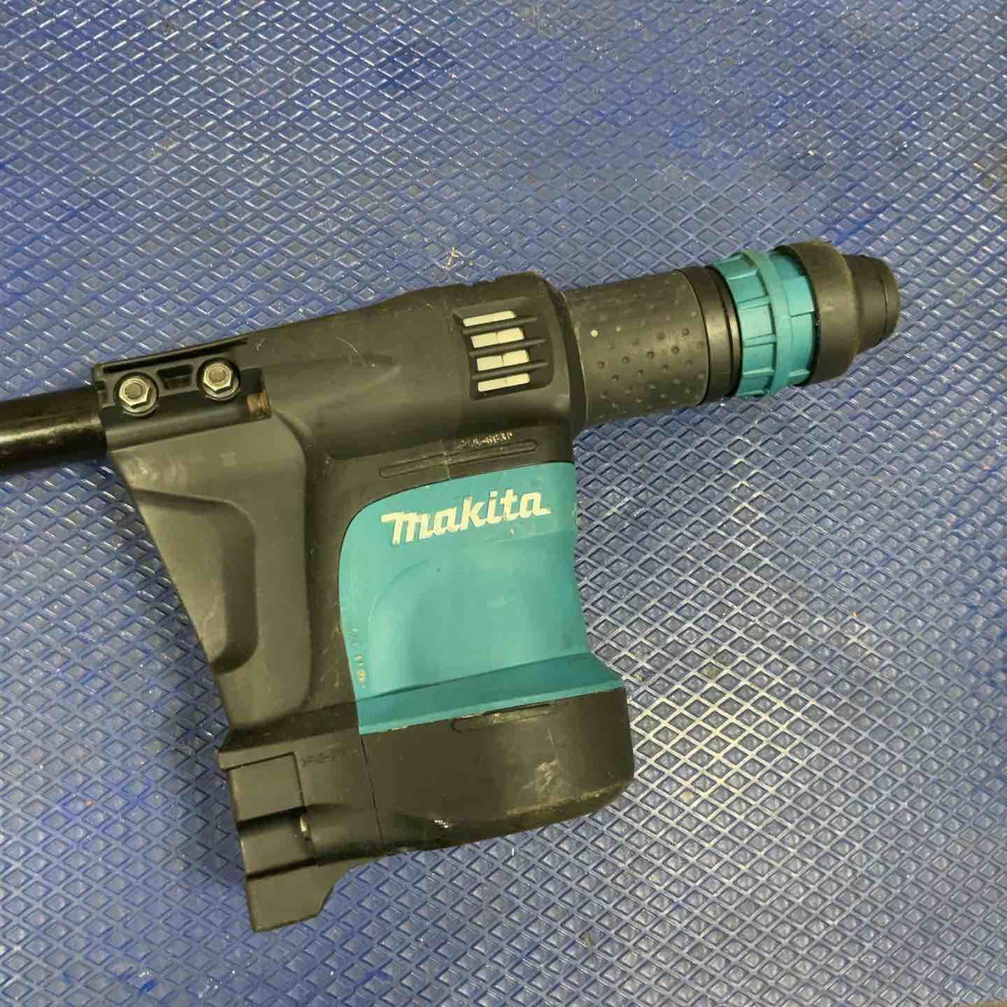 マキタ makita 電動ケレン ロングハンドルタイプ HK1820L 草加店