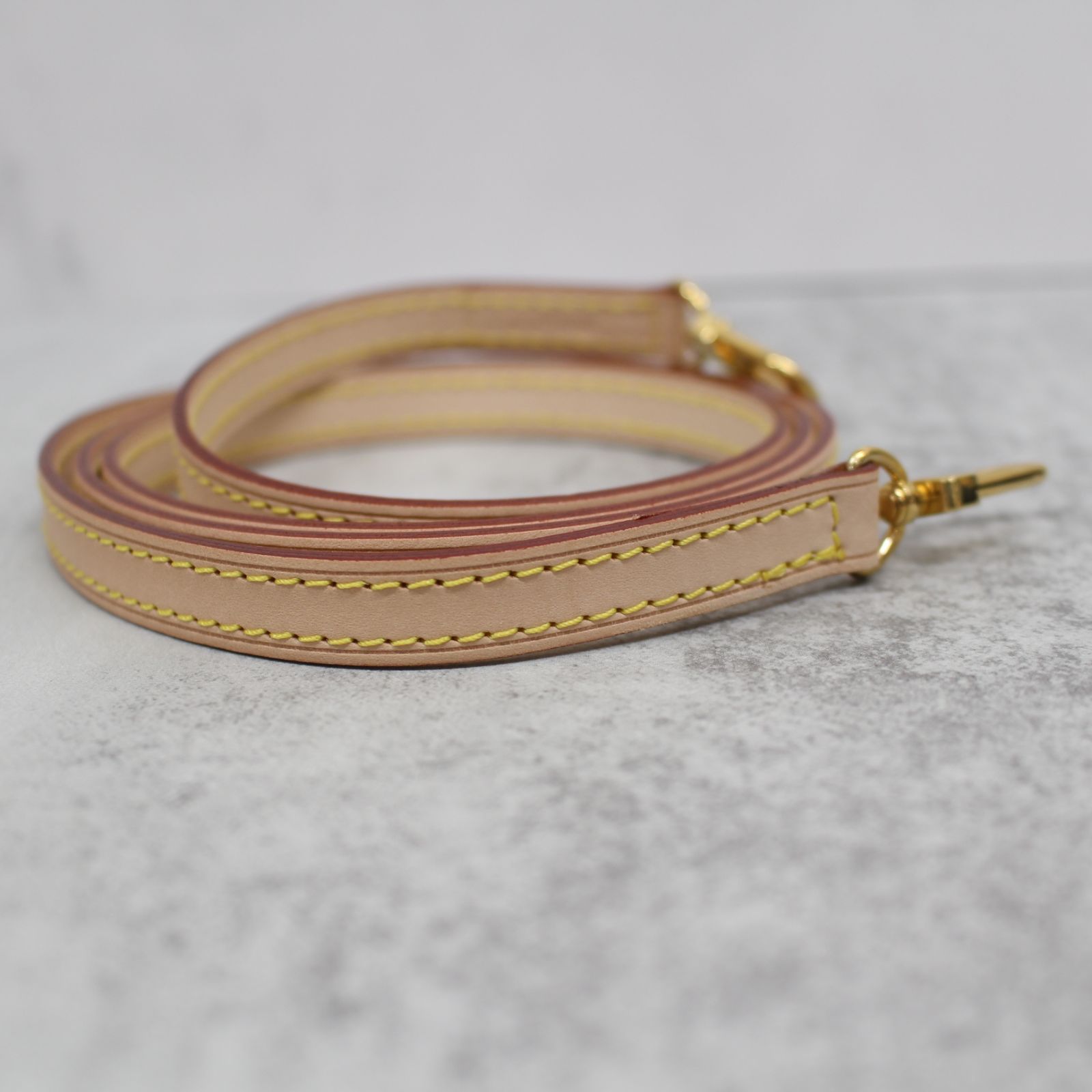 【美品】ルイヴィトン LOUIS VUITTON ショルダーストラップ 袋・箱付 melcastcom_5000043884101120