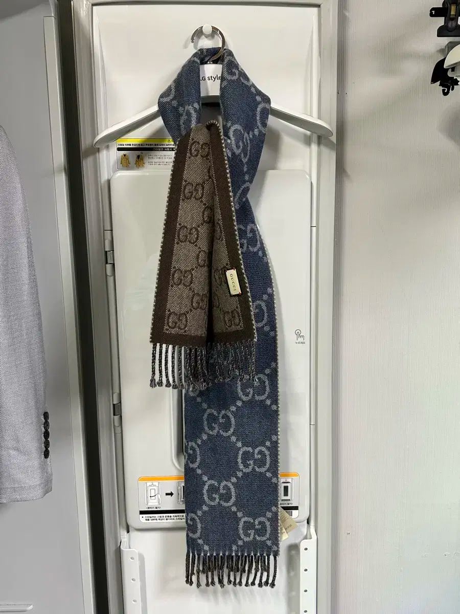 グッチ リバーシブル タッセル マフラー