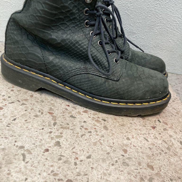 ◇ DR. MARTENS ドクターマーチン 1460 8ホールブーツ パイソン 型押し