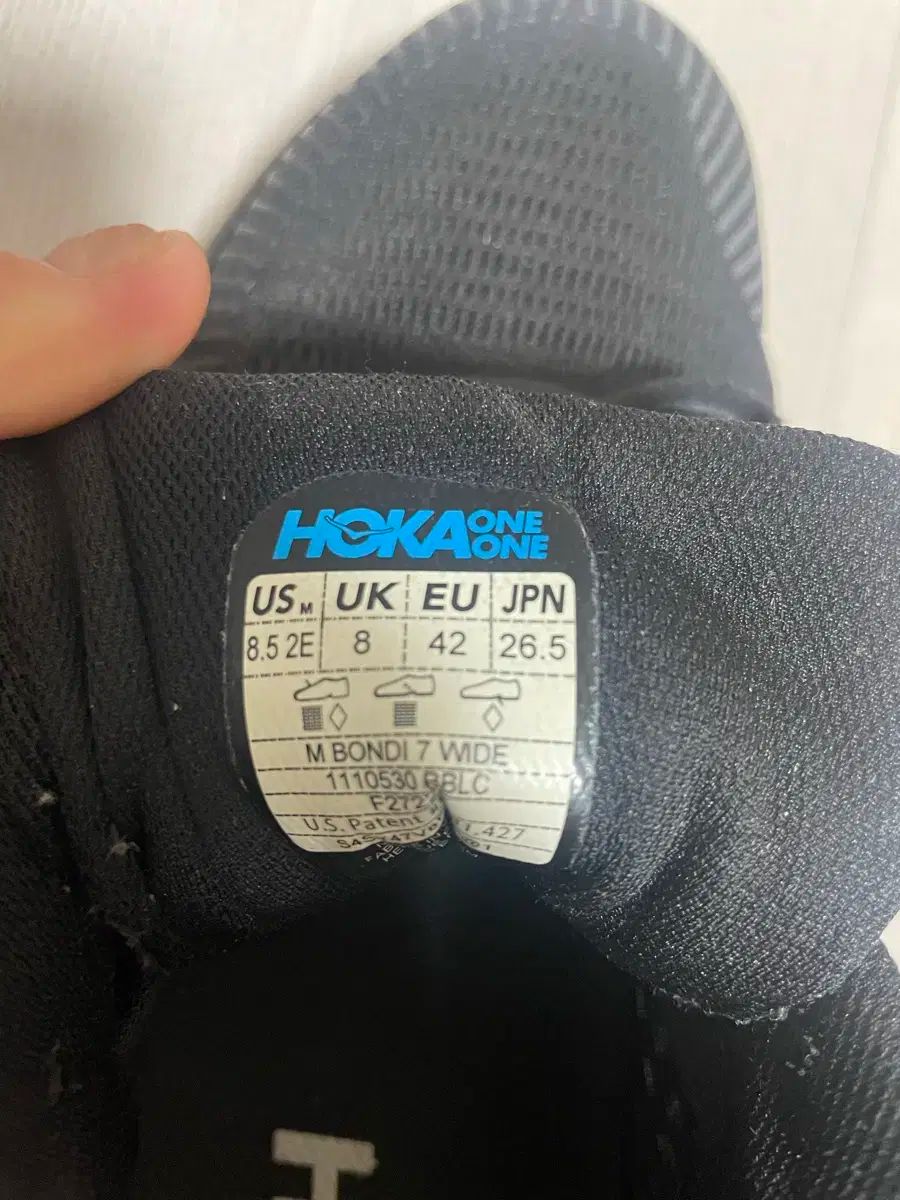 HOKA ONE