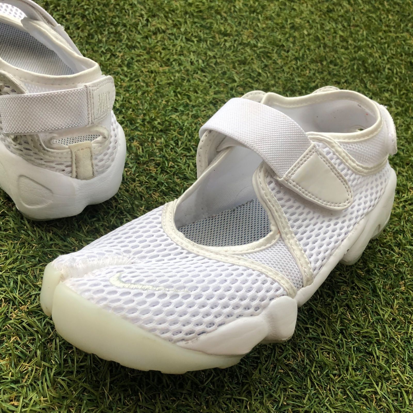 美品 NIKE エアリフト ブリーズ 24cm 楽天市場】ナイキ エアリフト 24cm（靴）の通販