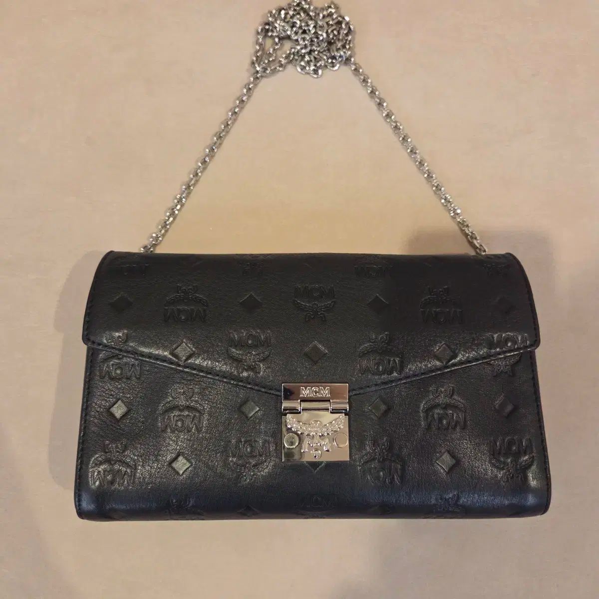 MCM ミーリー モノグラム クロスボディーバッグ ミディアム ブラック
