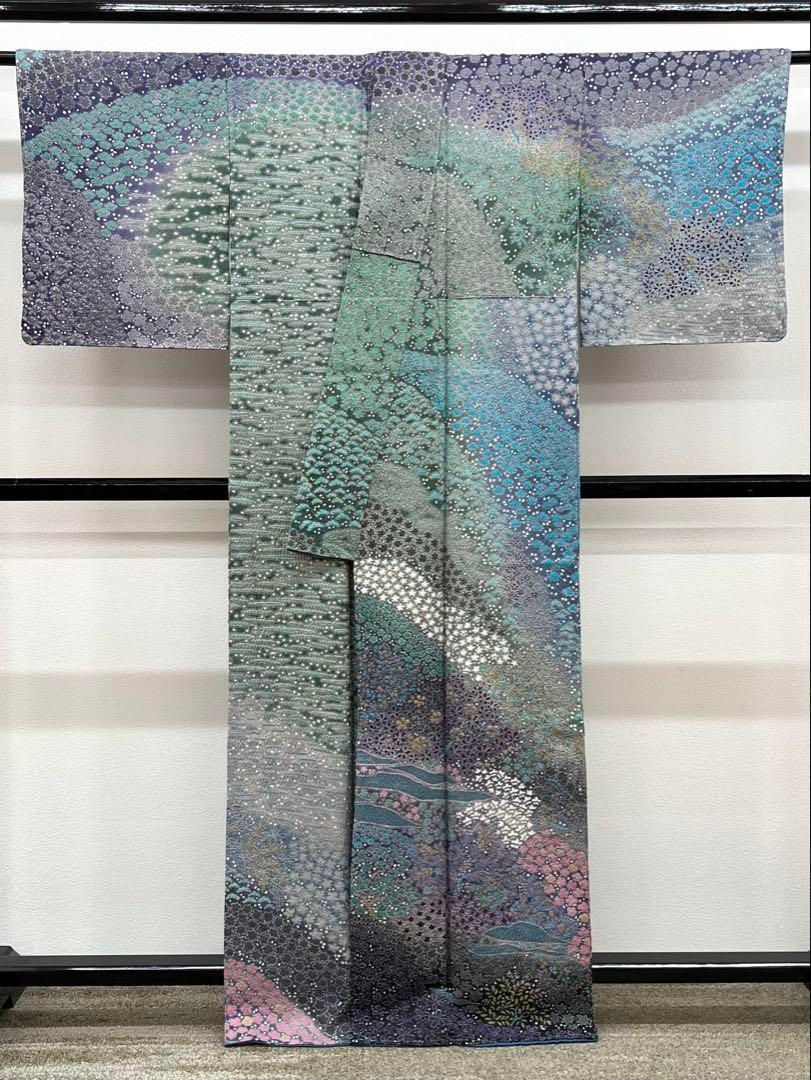 滝泰謹製 落款入 訪問着 おぼろ染 絞り 銀通し 刺繍 正絹 躾糸付き