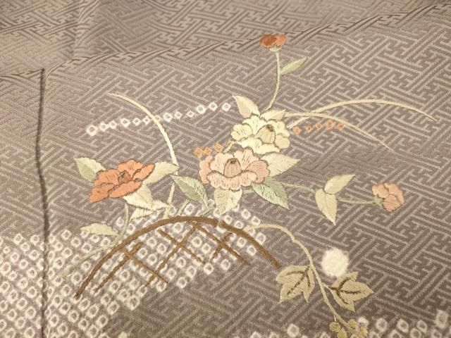 平和屋着物□訪問着 絞り 刺繍 雲取り草花文 金彩 正絹 逸品