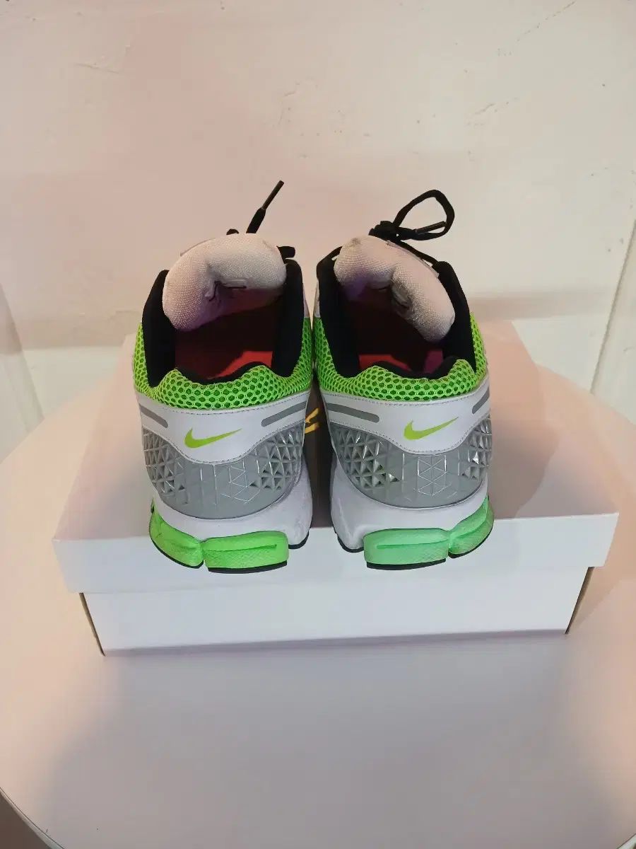 ズーム ボメロ 5 電気 グリーン 280 NIKE ナイキ