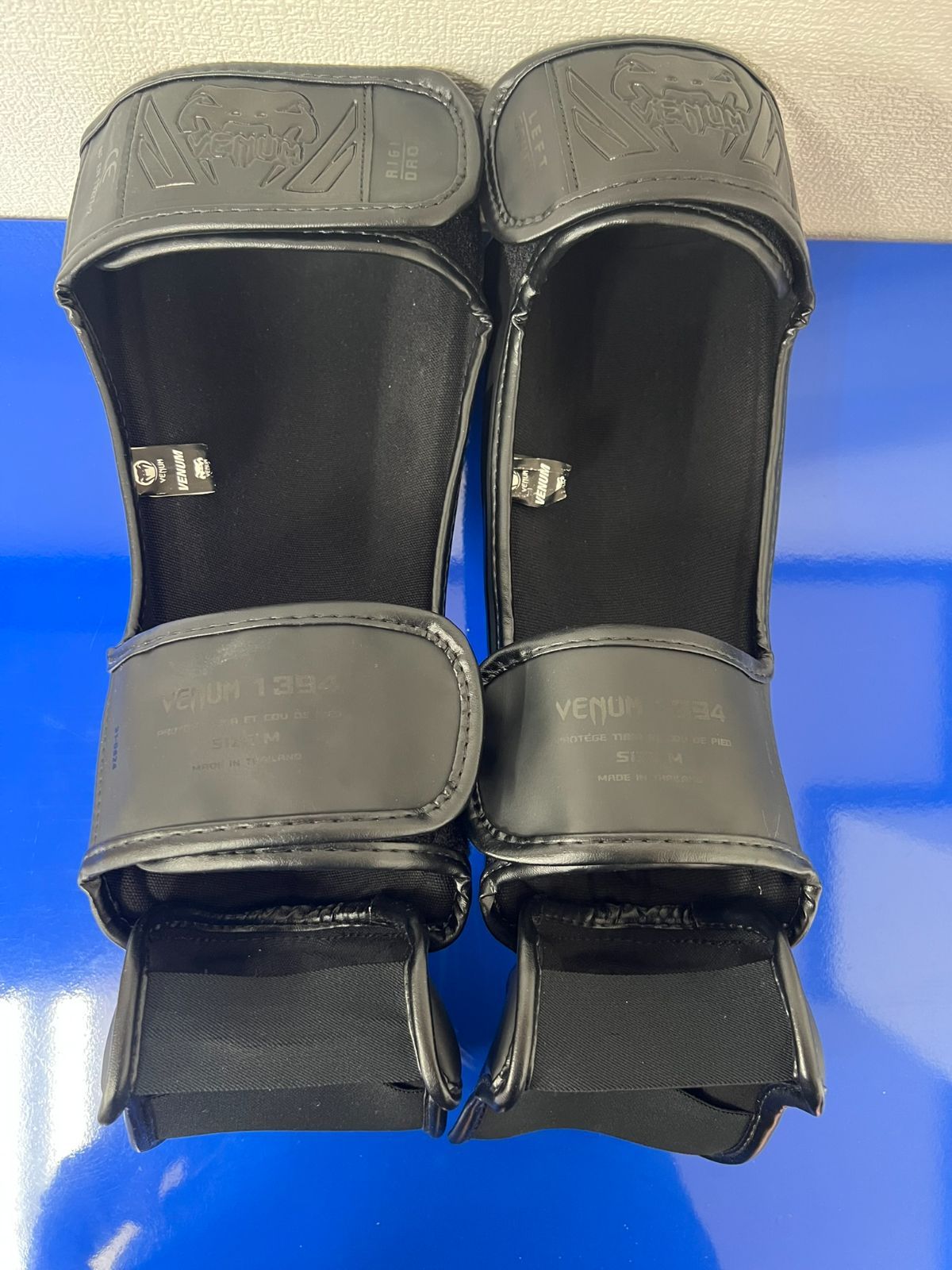 VENUM ELITE レガース マットブラック Mサイズ ヴェヌム