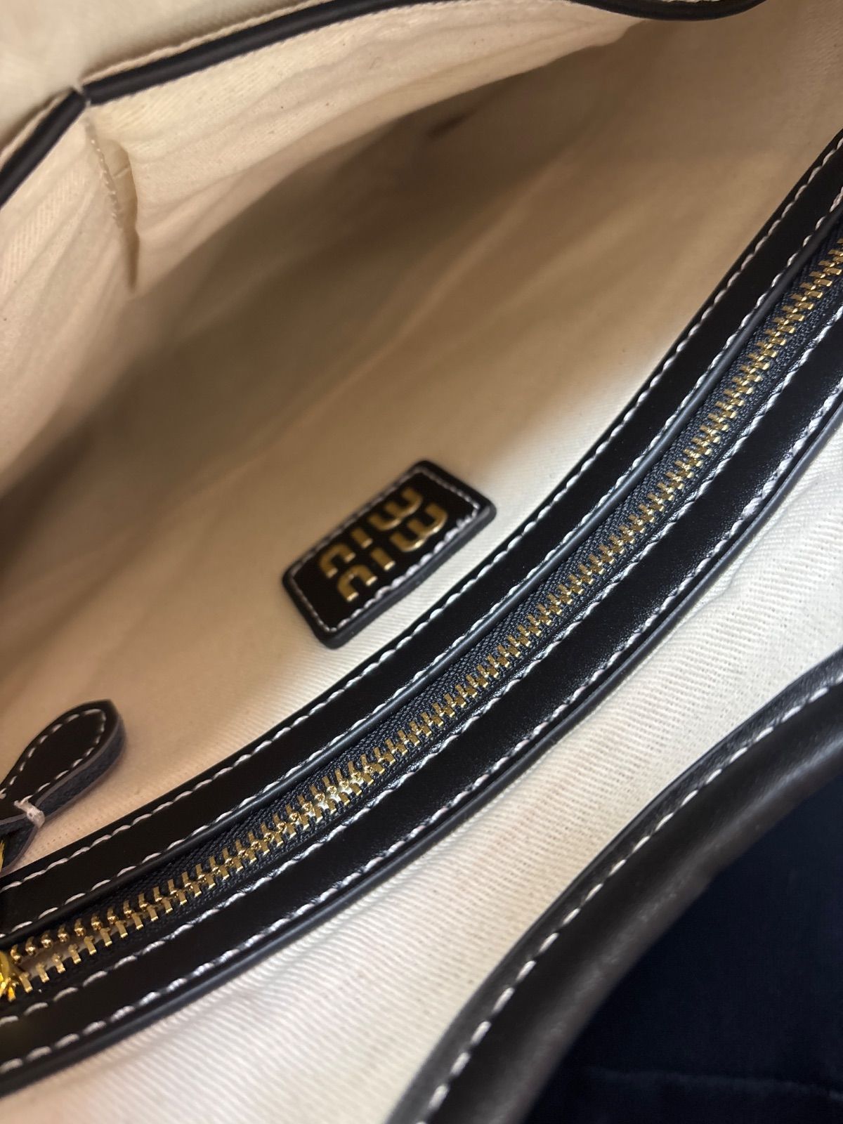 miu レザートートバッグ