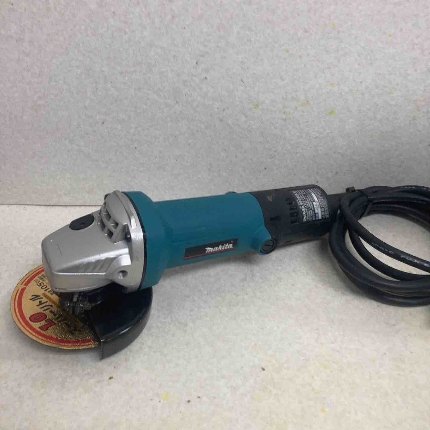 マキタ makita ディスクグラインダ 低速高トルク ブレーキ付 100mm 9533BLA 町田店
