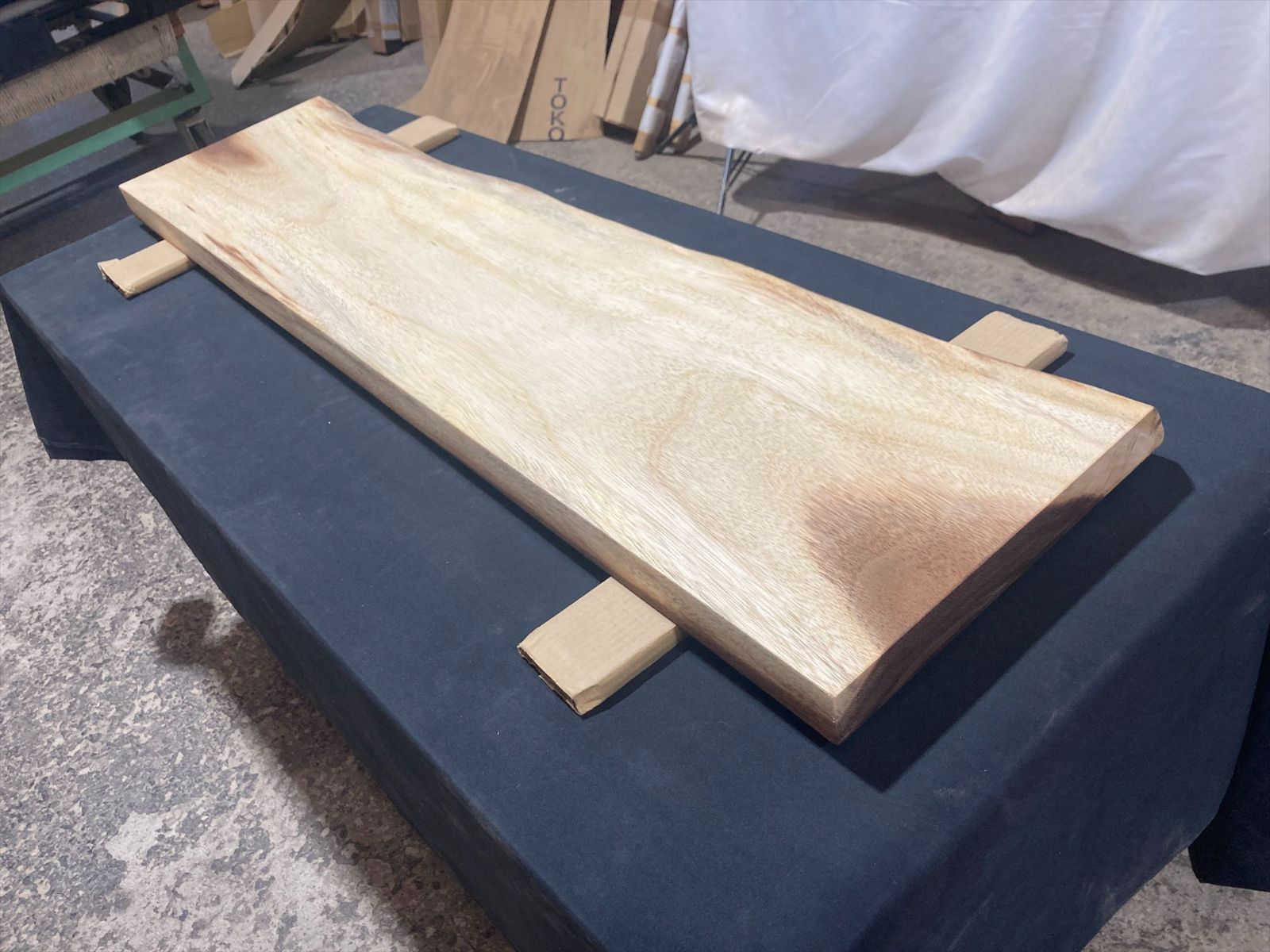 モンキーポッド4137 一枚板無垢 乾燥材 1240x330-300-320x44mm