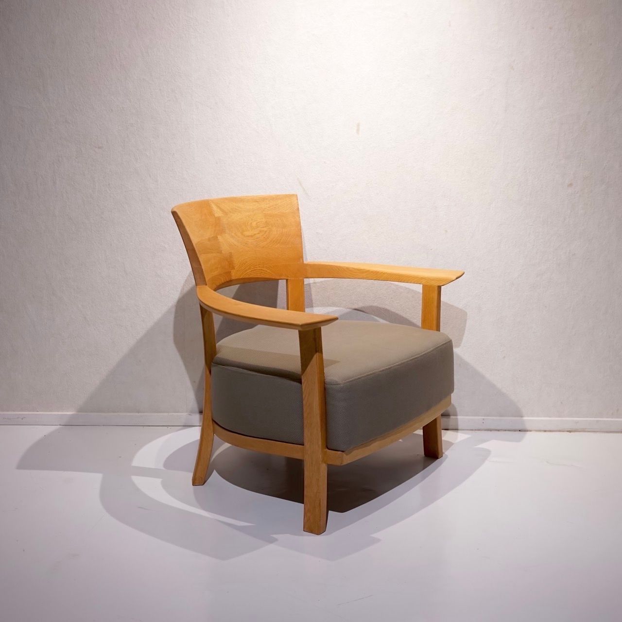 CondeHouse カンディハウス TWIST ツイスト パーソナルチェア ラウンジチェア アームチェア 1Pソファ 椅子 ファブリック ナラ材 北欧 ナチュラル 和モダン