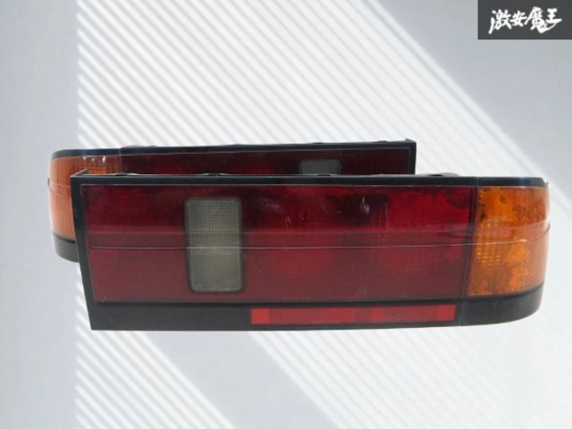 UDトラック（クオン）純正テールランプ左右 8個のセット UDトラック（クオン）純正テールランプ左右 8個のセット UD クオン純正