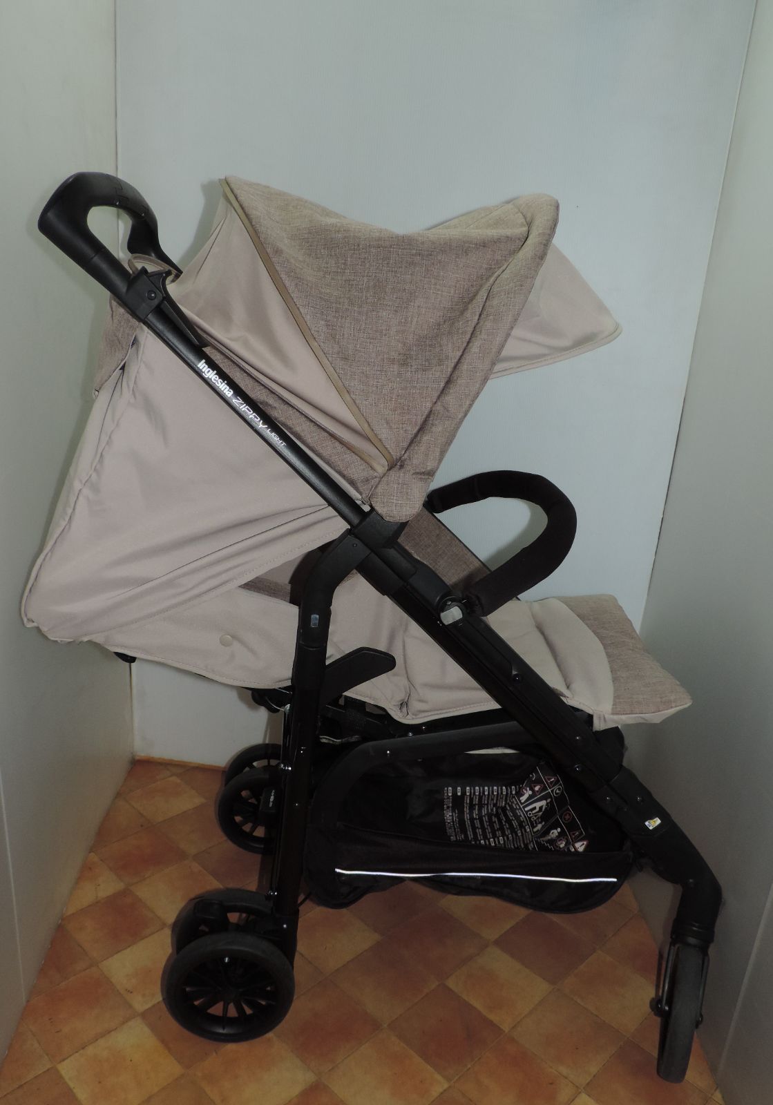 綺麗/イングリッシーナベビーカー/ジッピーライト/１～３６カ月/２０２２年購入 綺麗/イングリッシーナベビーカー/ジッピーライト/1～36カ月