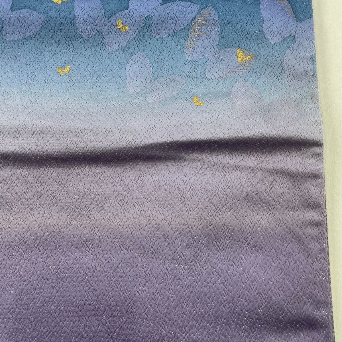 袋帯 秀品 蝶 銀糸 箔 薄紫 お太鼓柄 正絹 【中古】 - メルカリ 袋帯 秀品 蝶 銀糸 箔 薄紫 お太鼓柄 正絹 【中古】 - メルカリ