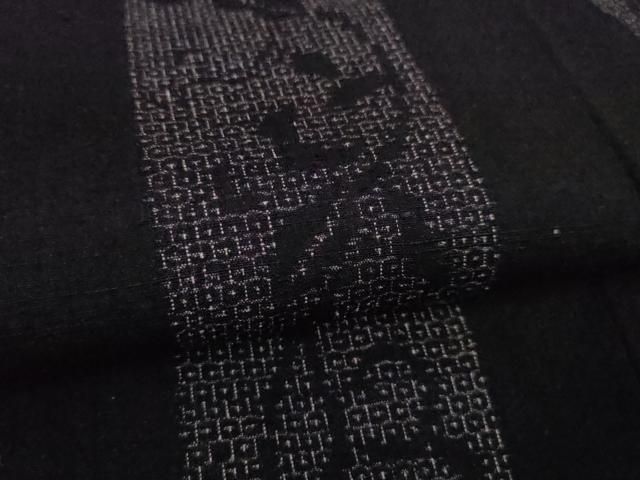 平和屋本店□極上 本場結城紬 重要無形文化財 80亀甲 奥順謹製 唐草間