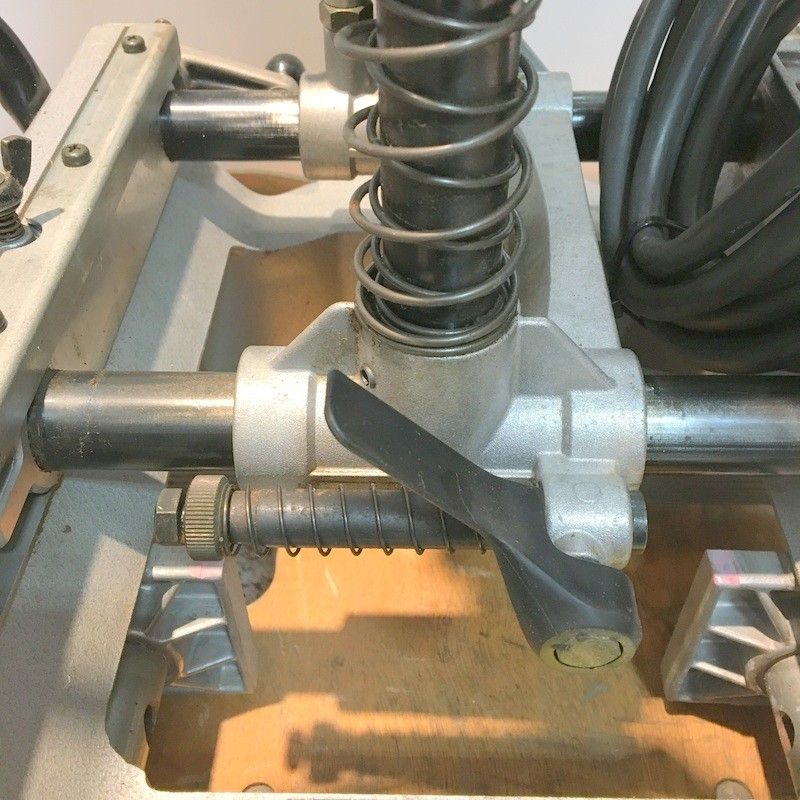 サマーセール開催中！ makita マキタ 5寸カクノミ 7305 155mm 100V 角のみ 角ノミ 50 60Hz 12A 大工 木工 穴あけ DIY 電動工具 △ DW3581