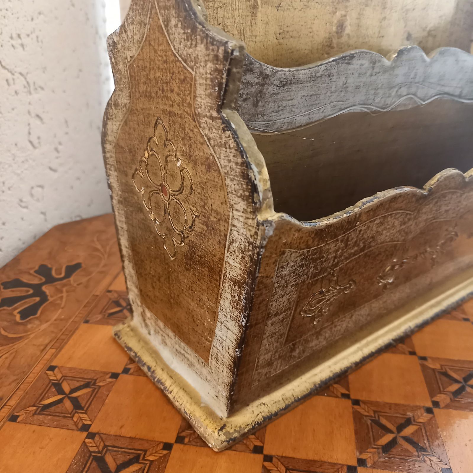 アンティークラック