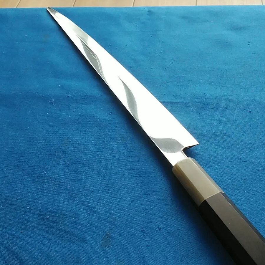 城山刃物製作所(新品)九寸 新型柳刃 超鋼スーパー本焼き 幅狭タイプ