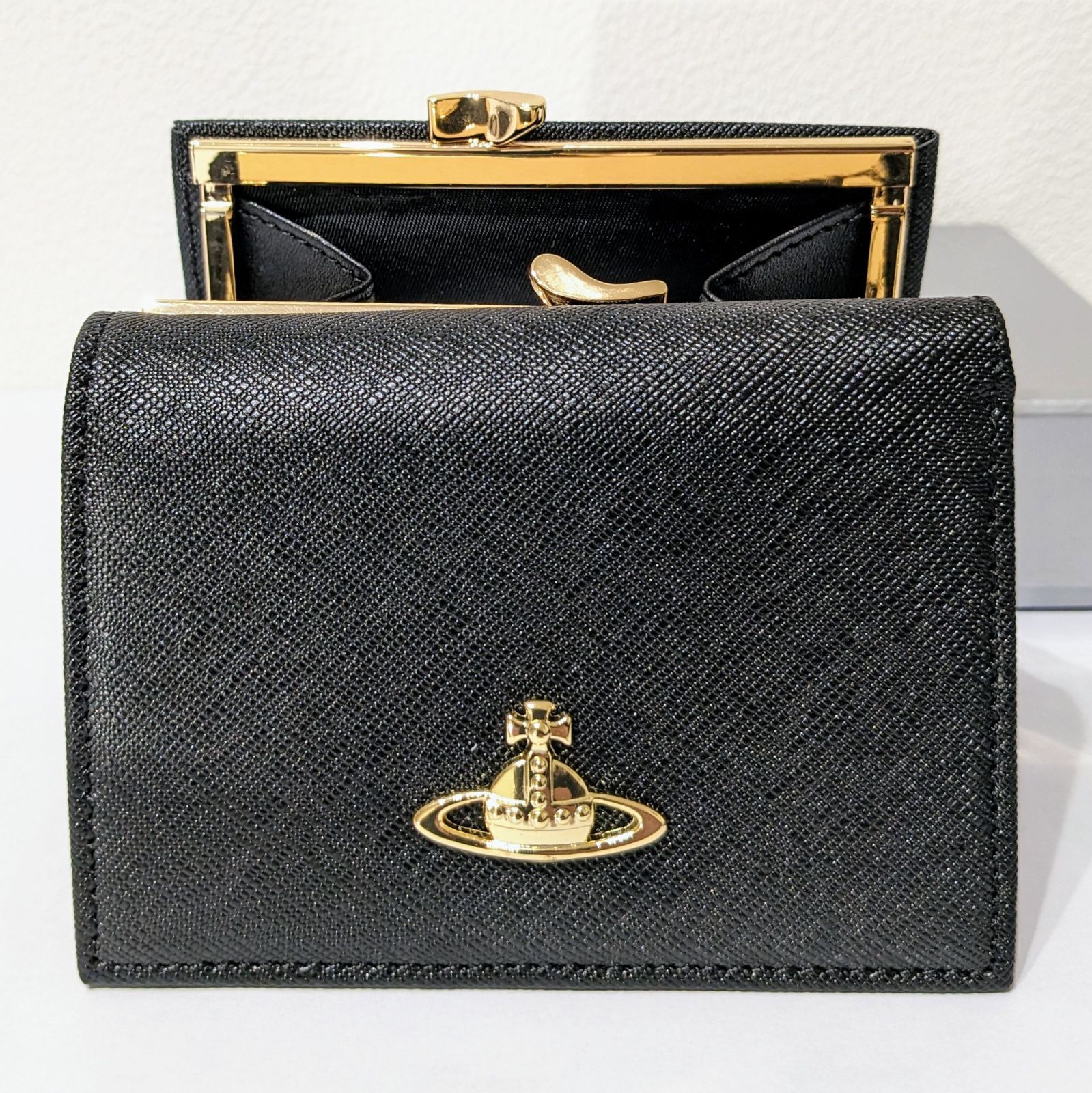 新品 未使用】 Vivienne Westwood 折り財布 レザー ブラック 黒 - メルカリ