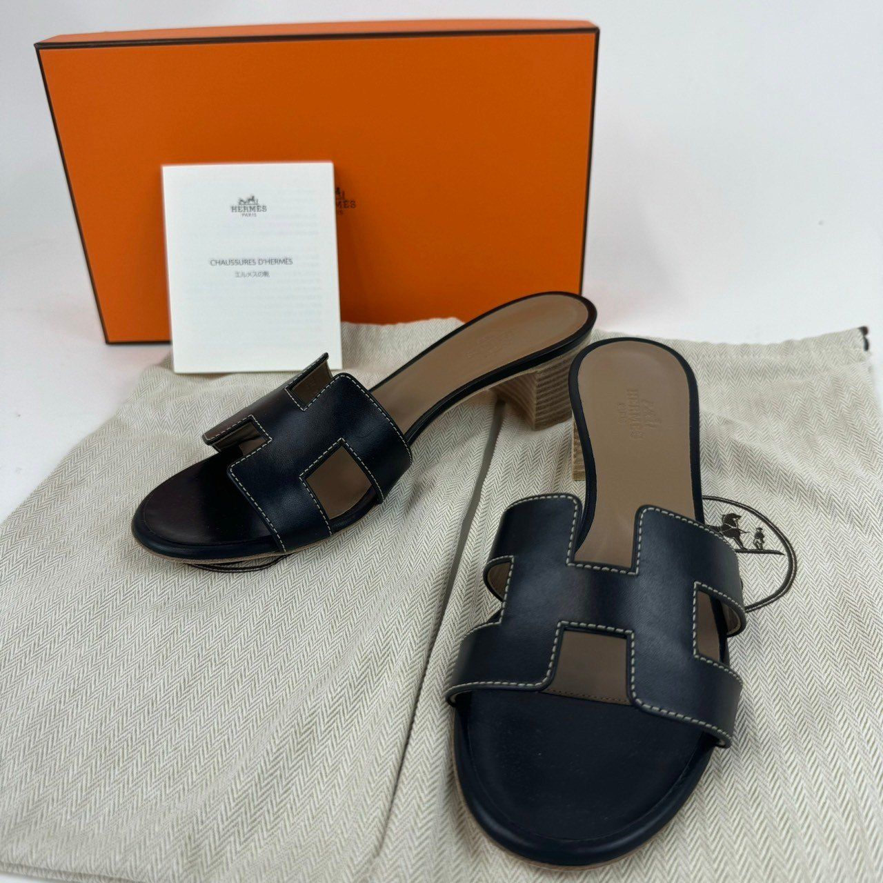 新品未使用 HERMES エルメス Oasis オアジス Black ブラック 37(24cm 