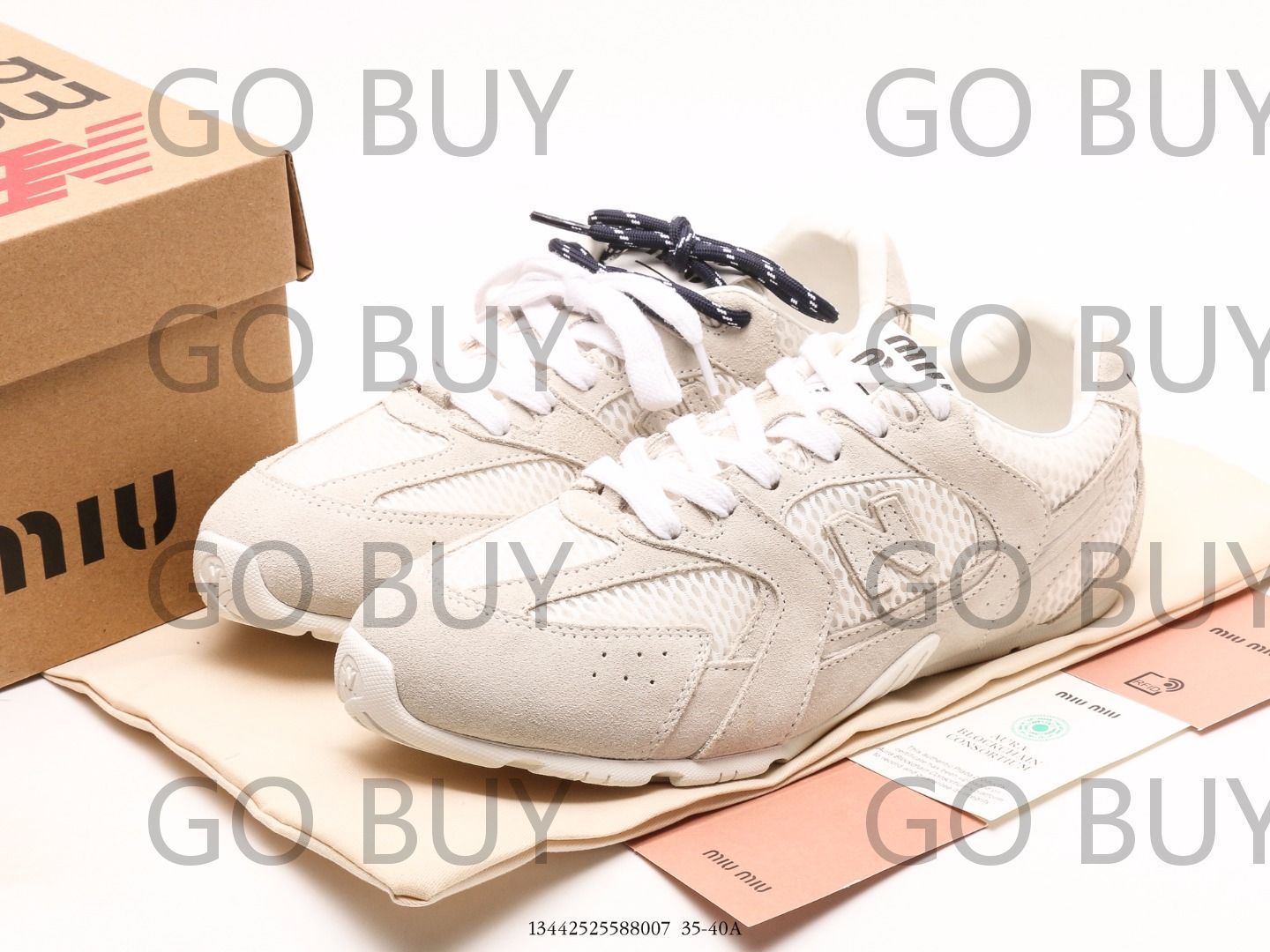 Miumiu x New Balance 530  レディース スニーカー  靴  箱付 +3 白