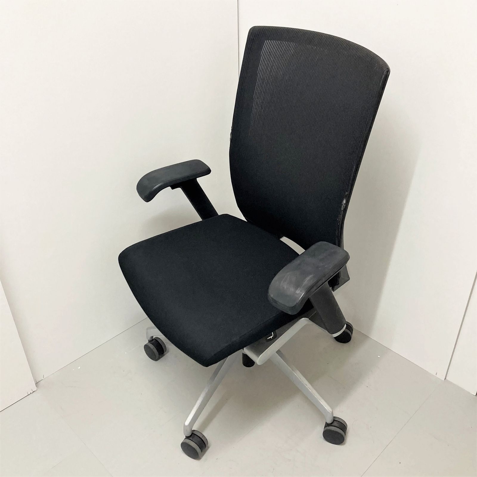 【中古 B(訳あり品)】Vento KE837JA-Z5T1T5
