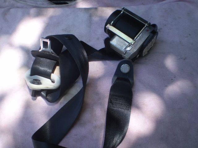 プジョー208 A9HN01 純正 シートベルト 助手席 左側 本州