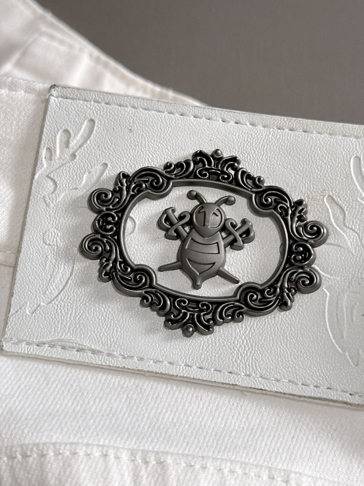 今日特価】DIOR 2025 夏 刺繍ポケット シェイプドジーンズ