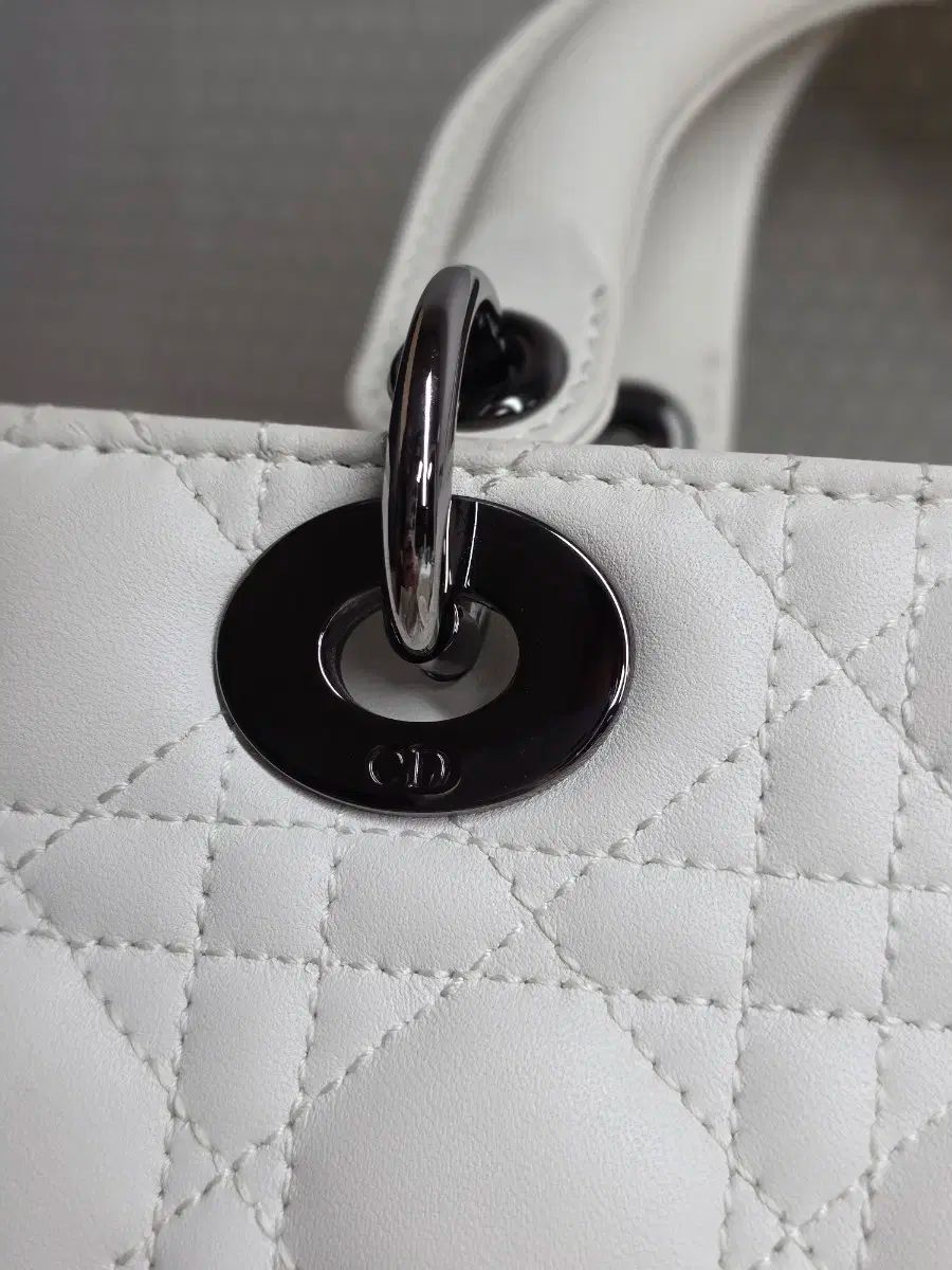 Dior(ディオール) レディ バッグ スモール ホワイト - メルカリ